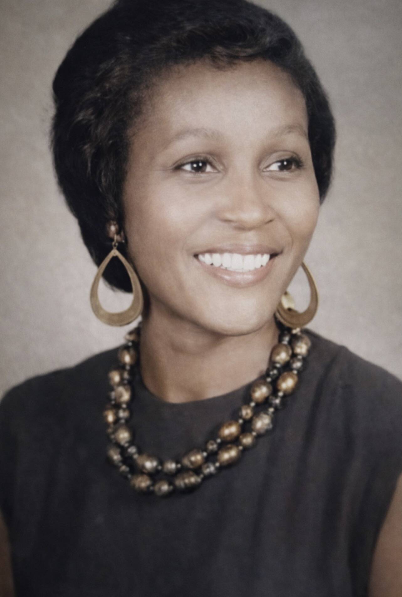 Althelia's mother, smiling